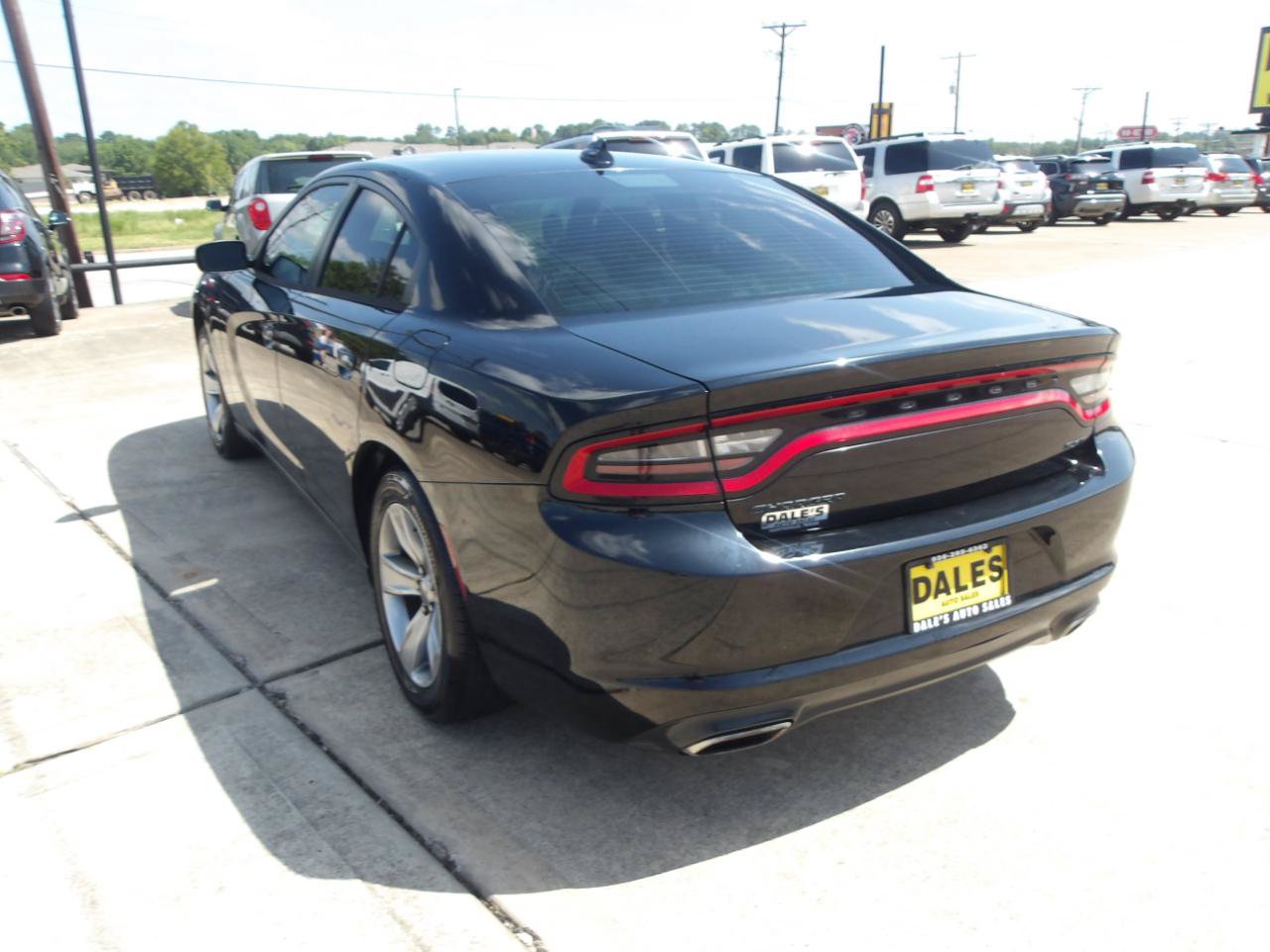 Used 2016 Dodge Charger SXT RWD image 14