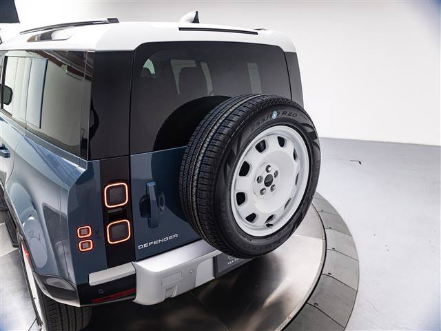 New 2026 Land Rover Defender 110 S AWD/4WD image 31