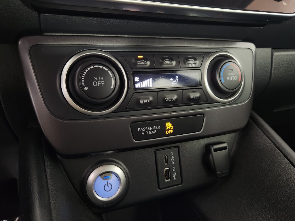 Used 2025 Nissan Leaf S FWD image 28