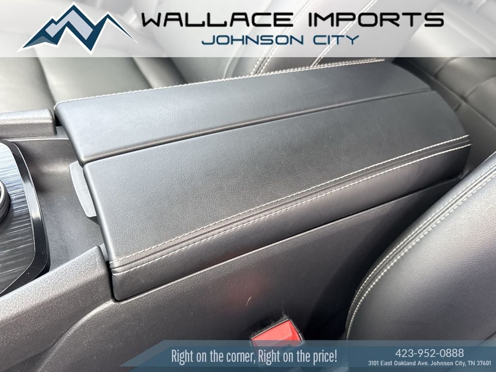 Used 2025 Nissan Rogue SL AWD/4WD image 18