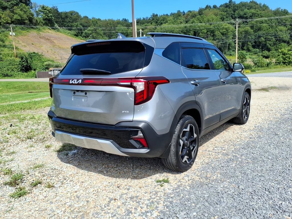 Used 2024 Kia Seltos EX AWD/4WD image 5