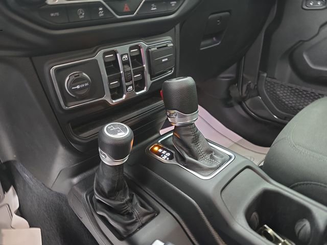 Used 2021 Jeep Wrangler Unlimited Sport image 37