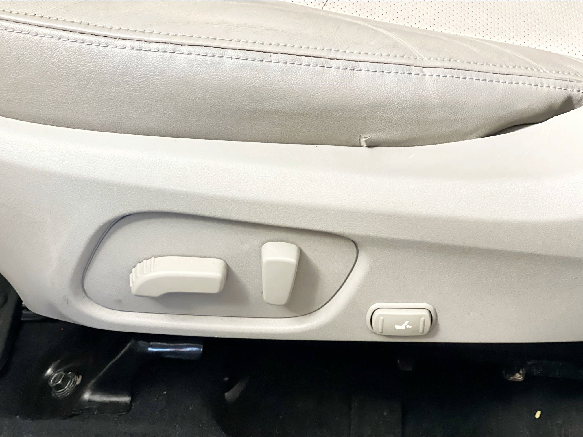 Used 2016 Subaru Forester 2.5i Limited w/ Popular Package #2 image 15