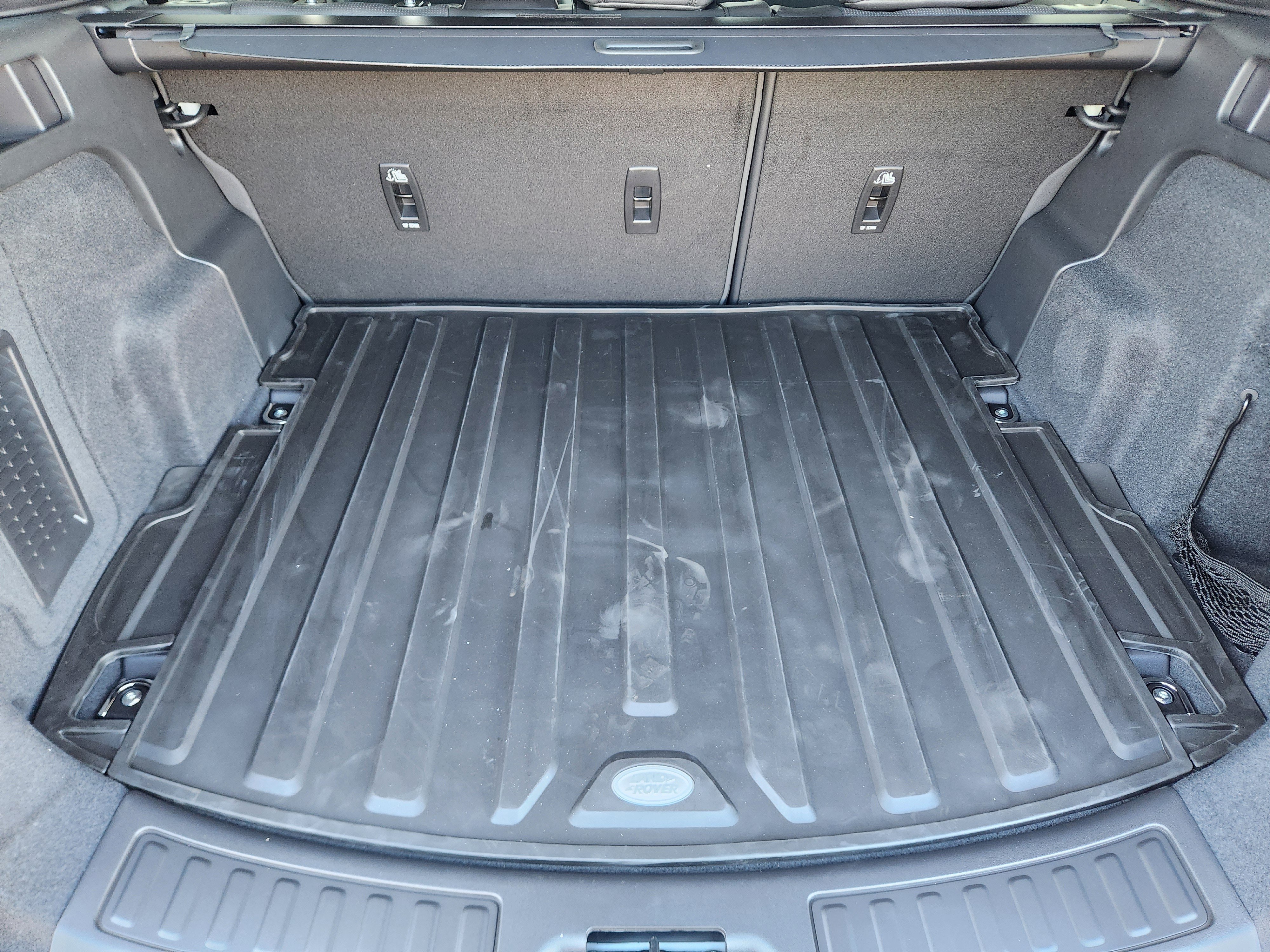 New 2025 Land Rover Discovery Sport Dynamic SE image 34