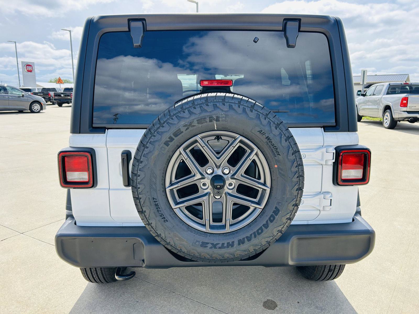New 2026 Jeep Wrangler Unlimited Sport AWD/4WD image 33