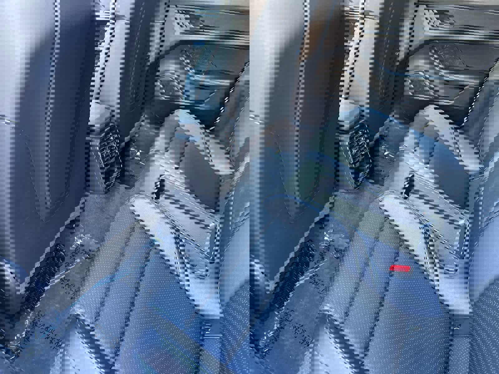 Used 2022 Porsche Taycan image 13