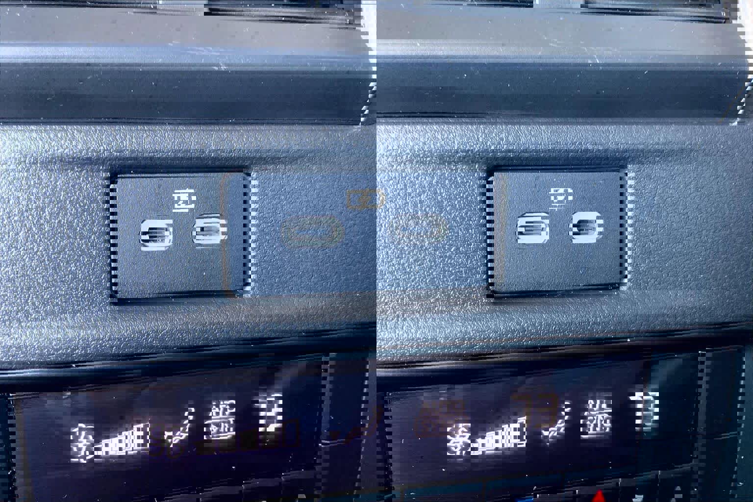 Used 2024 MAZDA CX-90 3.3 Turbo w/ Premium Package image 32