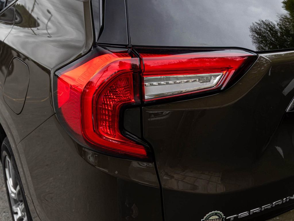 Used 2023 GMC Terrain Denali AWD/4WD image 37