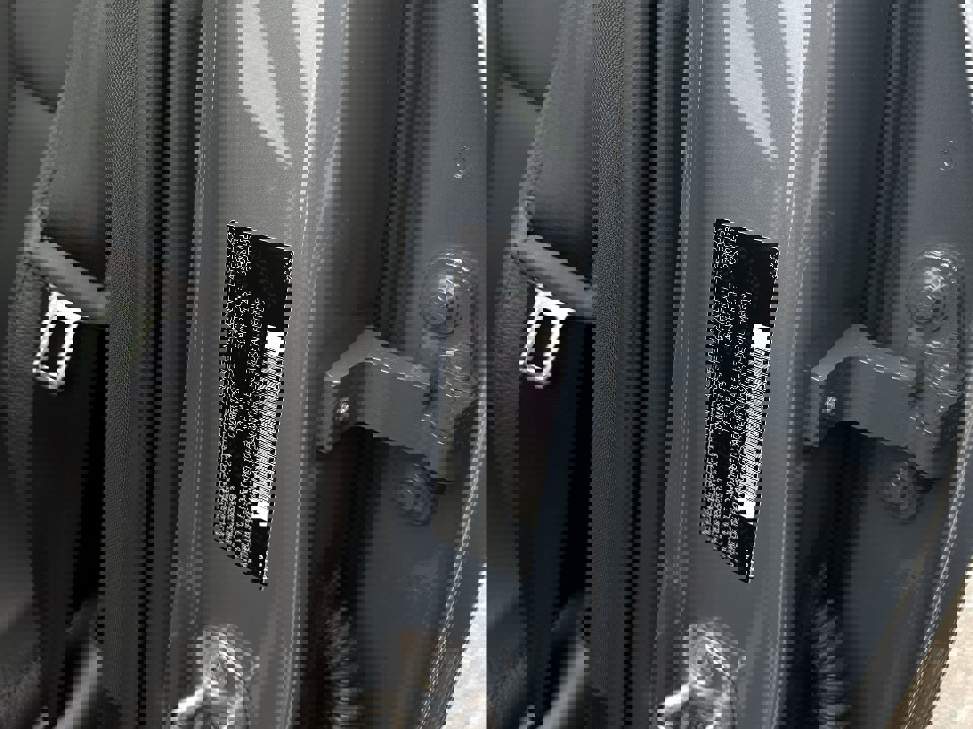 Used 2024 Volvo XC60 T8 Plus w/ Climate Package image 35