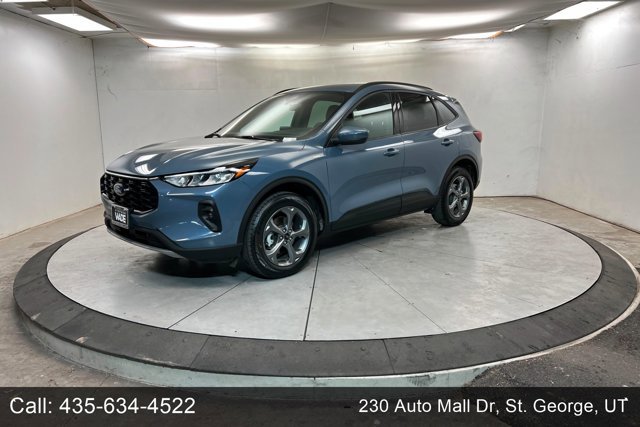 Used 2025 Ford Escape ST-Line Select image 1