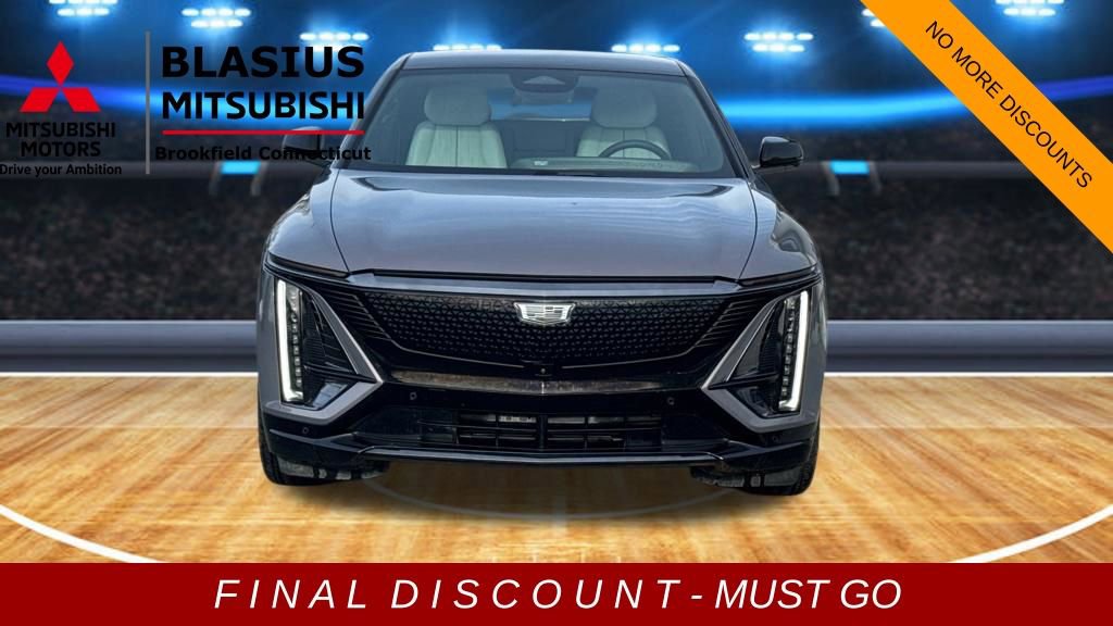 Used 2024 Cadillac Lyriq Sport image 3