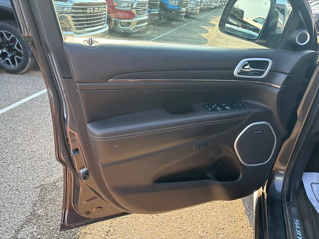 Used 2019 Jeep Grand Cherokee Summit w/ Skid Plate Group AWD/4WD image 7