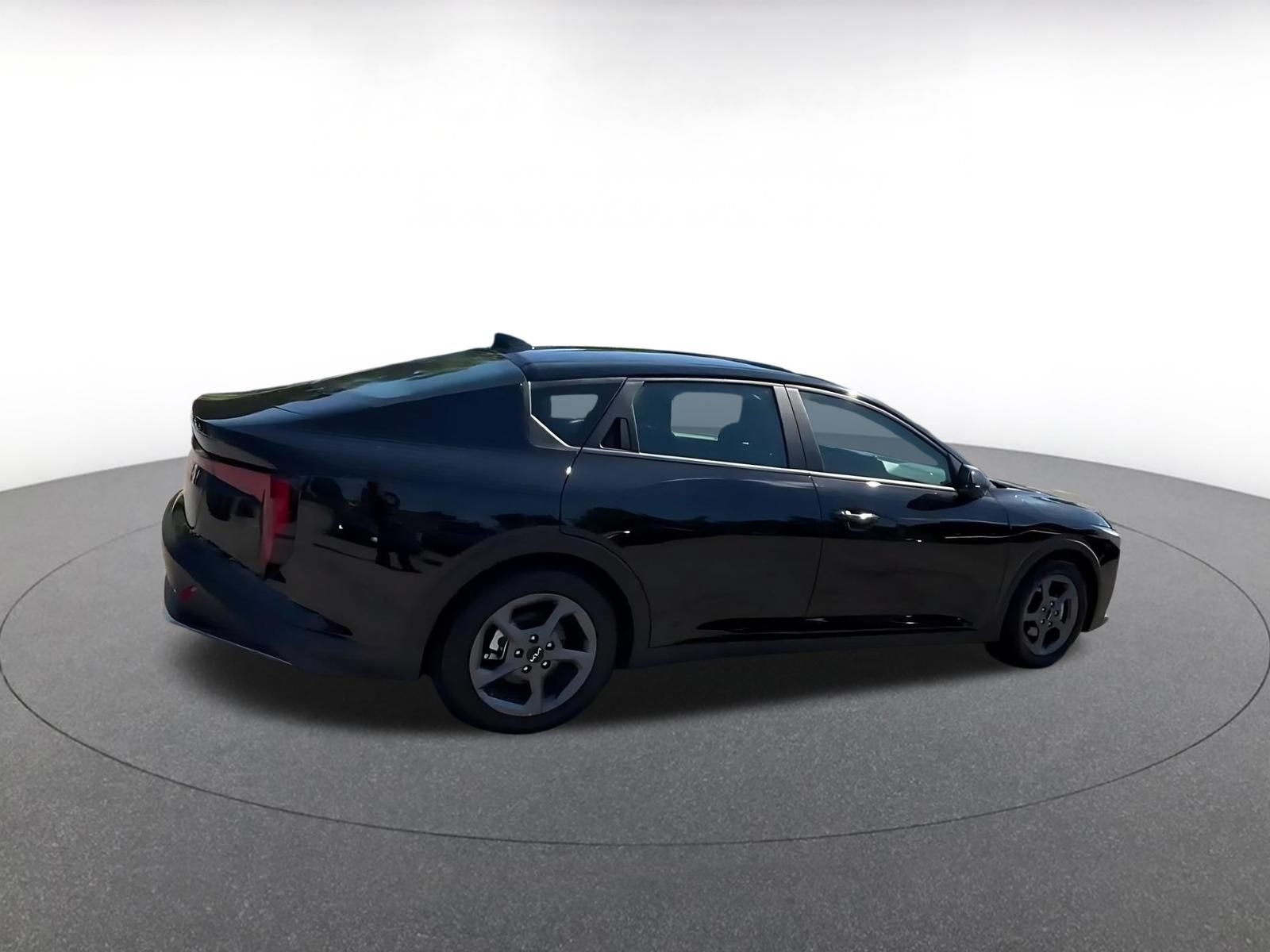 Used 2025 Kia K4 FWD image 15