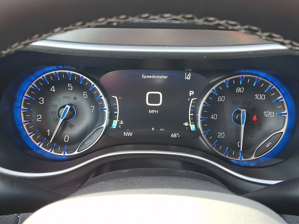 New 2026 Chrysler Pacifica Select AWD/4WD image 15
