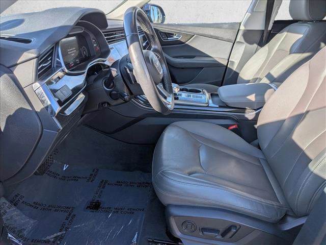 Used 2022 Audi Q8 Premium Plus image 11