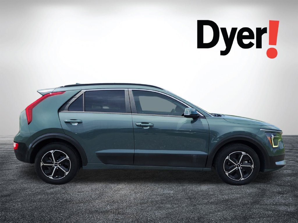 Certified 2023 Kia Niro EX FWD image 3