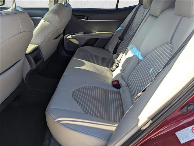 Used 2018 Toyota Camry SE image 15