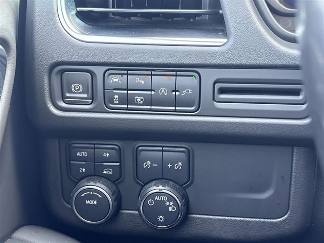 Used 2022 Chevrolet Tahoe LT w/ Luxury Package image 18