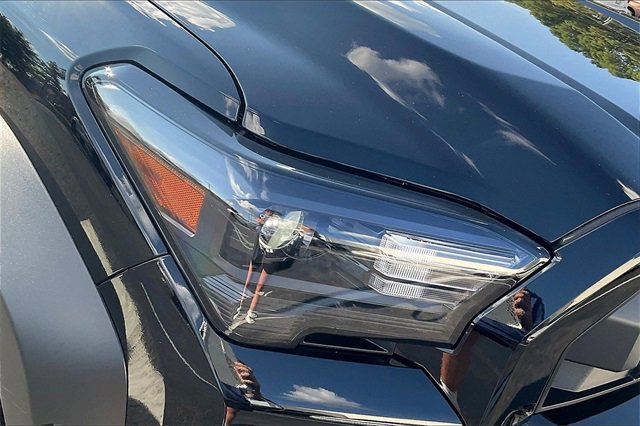 Used 2025 Toyota 4Runner SR5 image 29