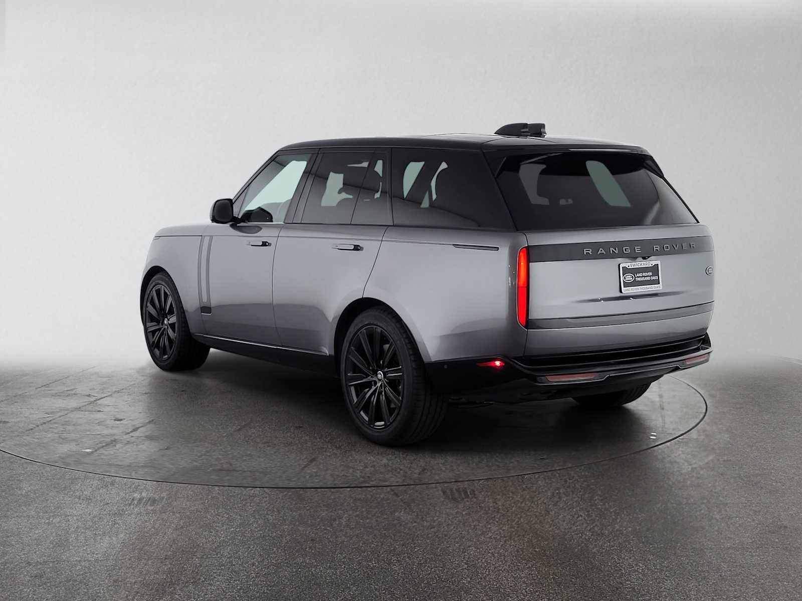 Used 2023 Land Rover Range Rover SE AWD/4WD image 3