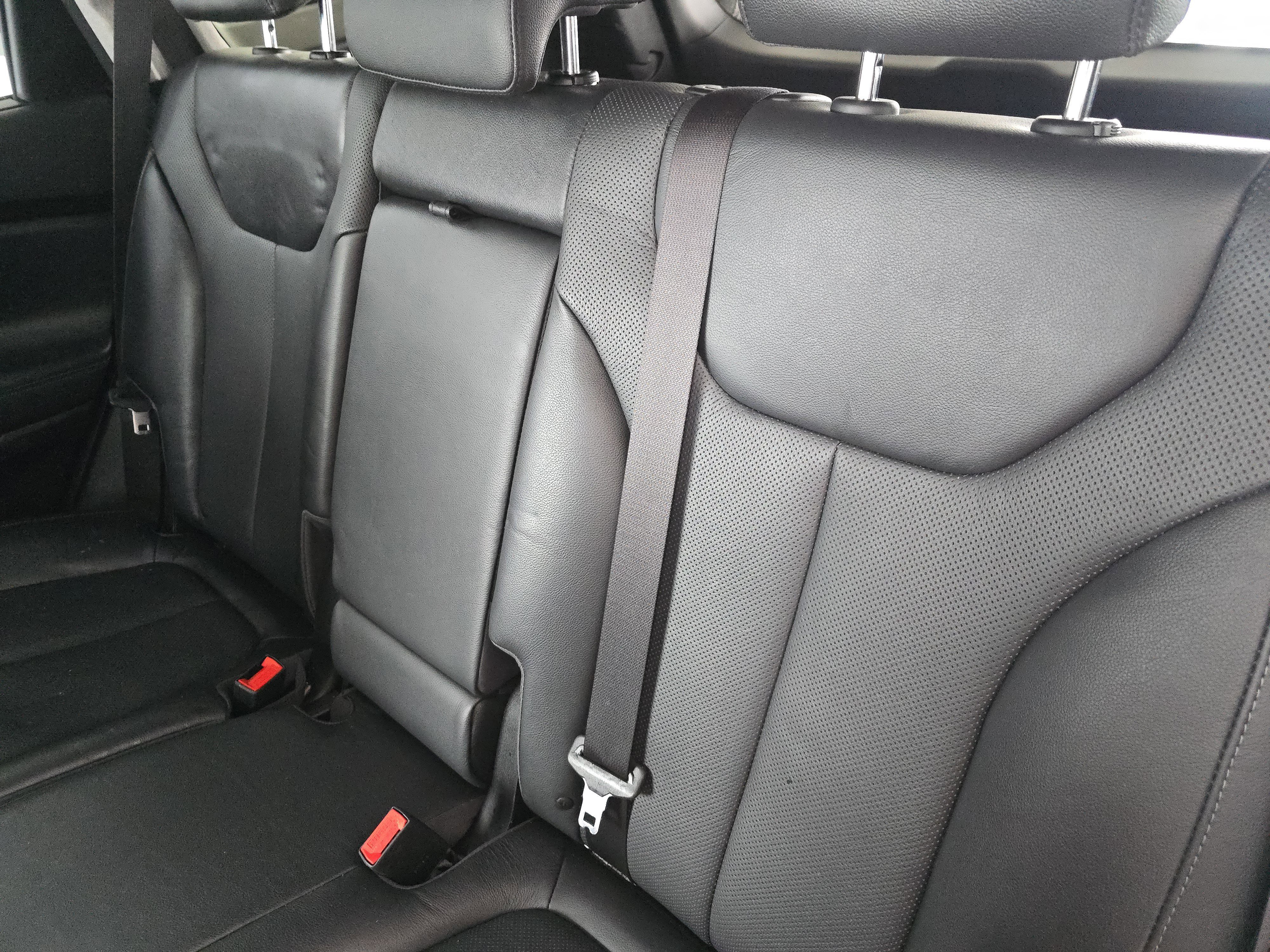 Used 2020 Hyundai Santa Fe SEL w/ Convenience + Premium Package image 25