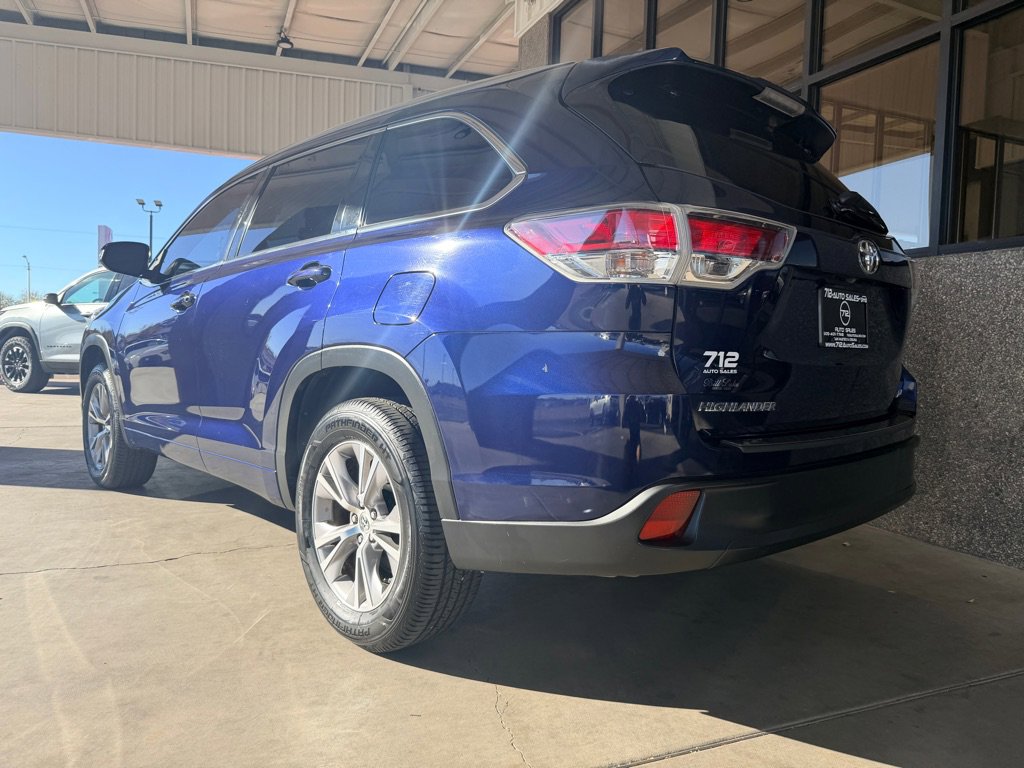 Used 2015 Toyota Highlander XLE image 36