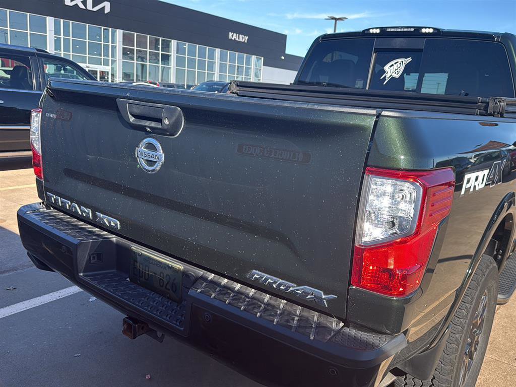Used 2019 Nissan Titan PRO-4X w/ Pro-4x Convenience Package image 10