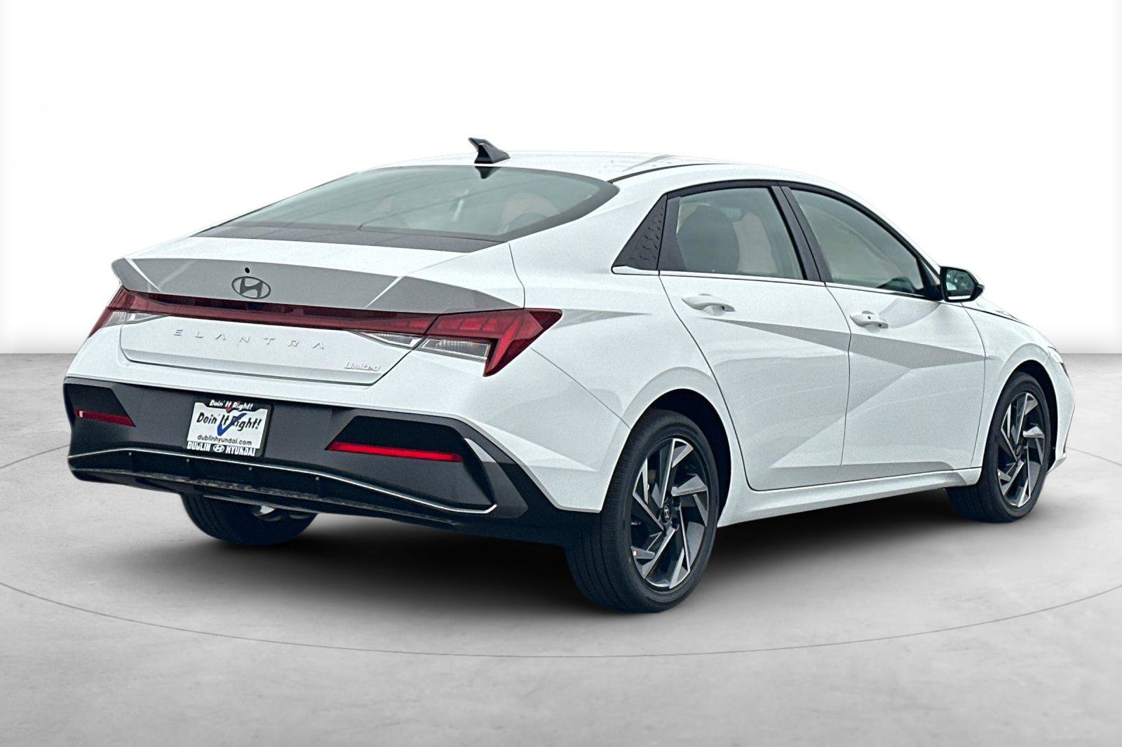 New 2026 Hyundai Elantra Limited FWD image 6