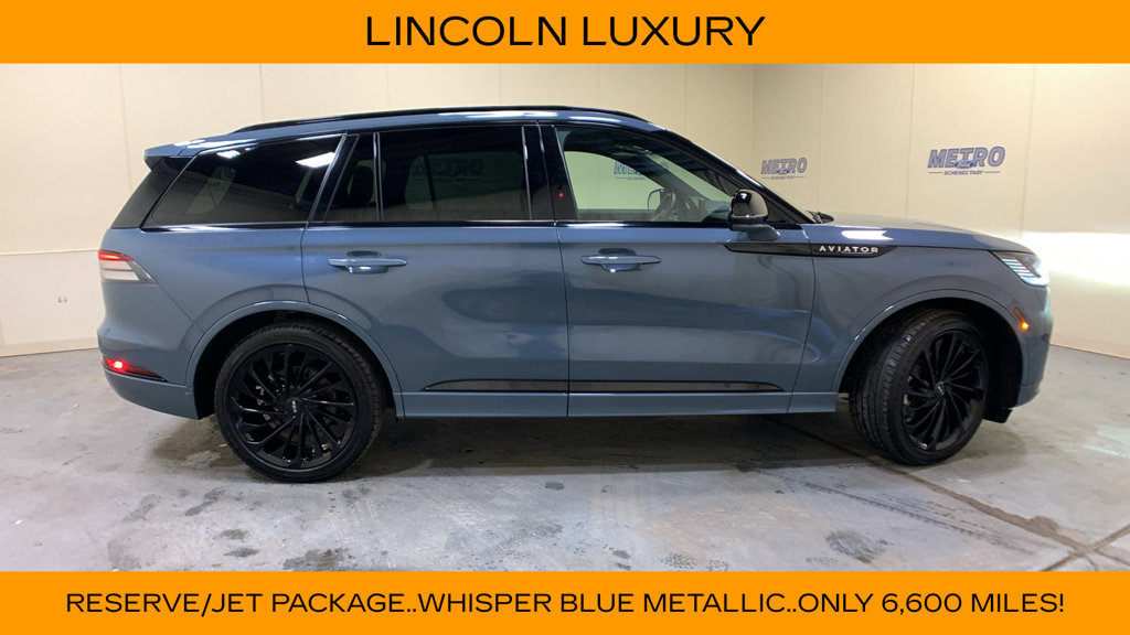 Used 2025 Lincoln Aviator Reserve w/ Equipment Group 201A AWD/4WD image 2