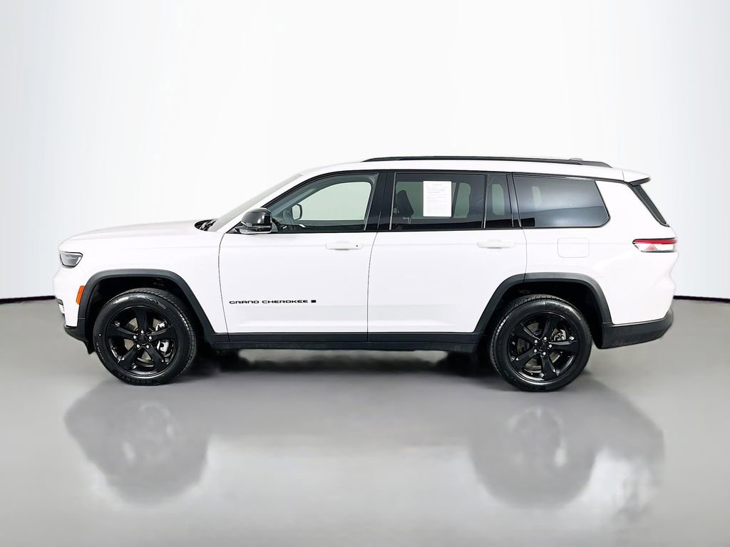 Used 2023 Jeep Grand Cherokee L Laredo AWD/4WD image 5