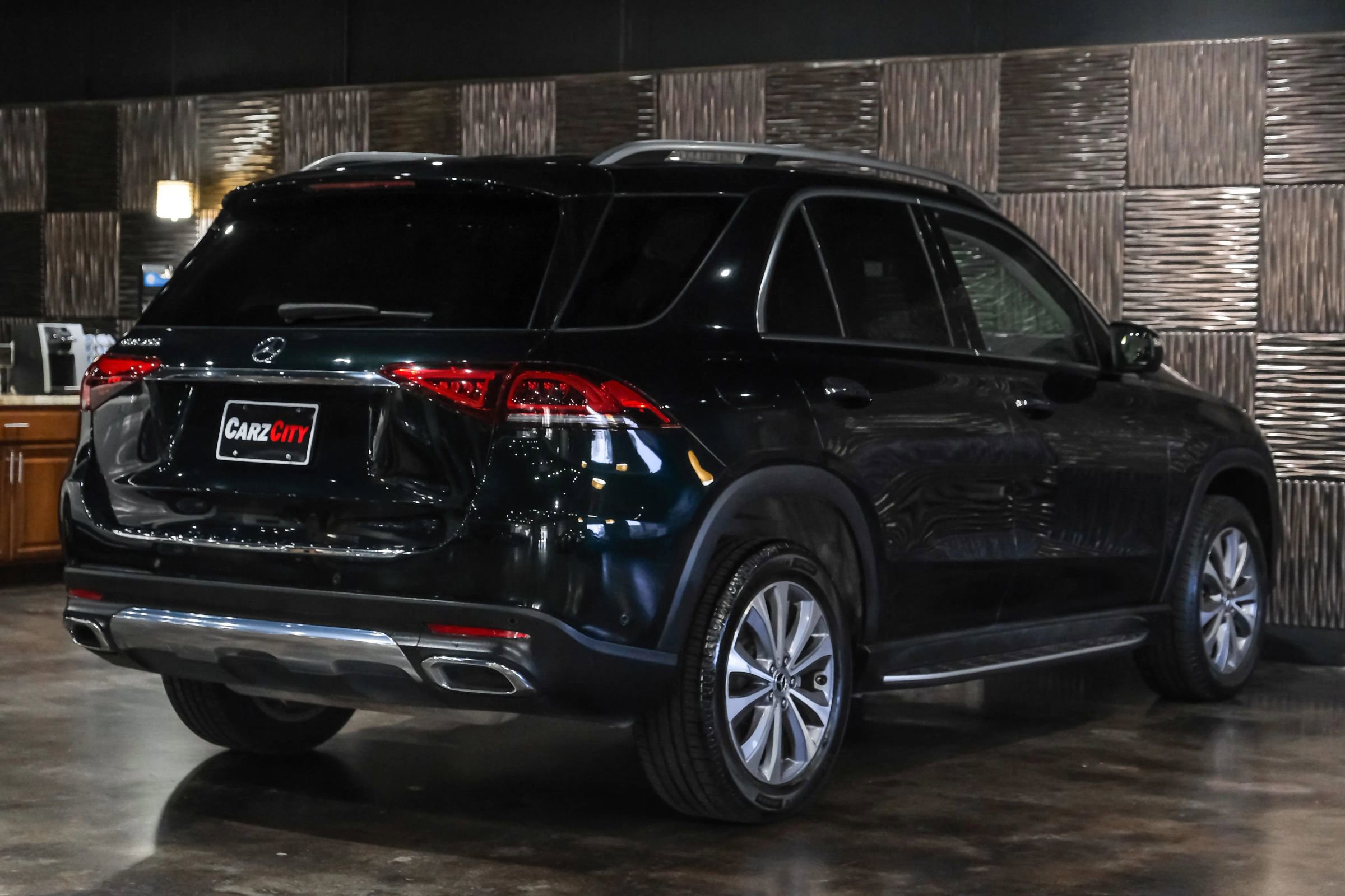 Used 2020 Mercedes-Benz GLE 350 w/ Parking Assist Package image 9