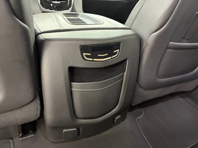 Used 2020 Cadillac Escalade 4WD image 19