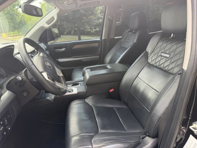 Used 2017 Toyota Tundra 4x4 CrewMax image 16