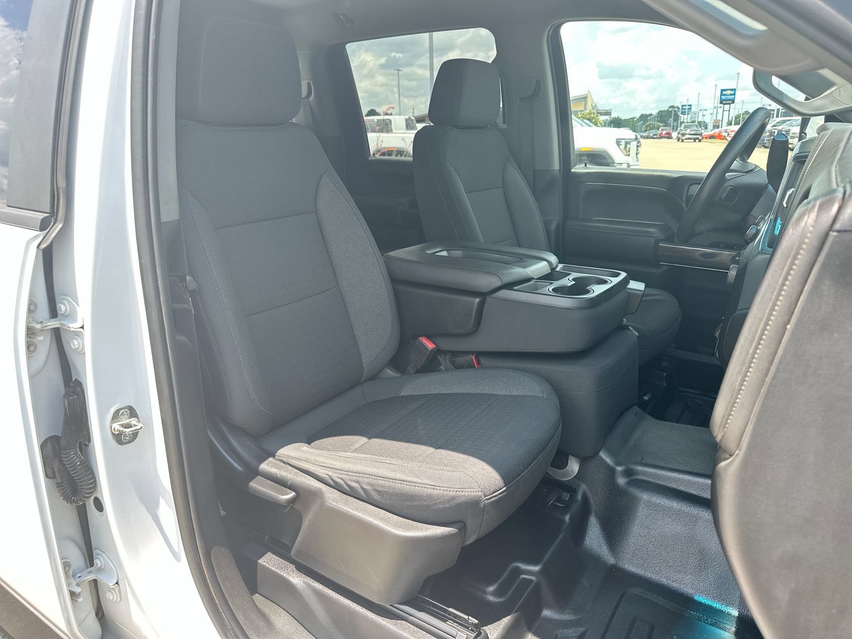 Used 2021 Chevrolet Silverado 2500 LT AWD/4WD image 23