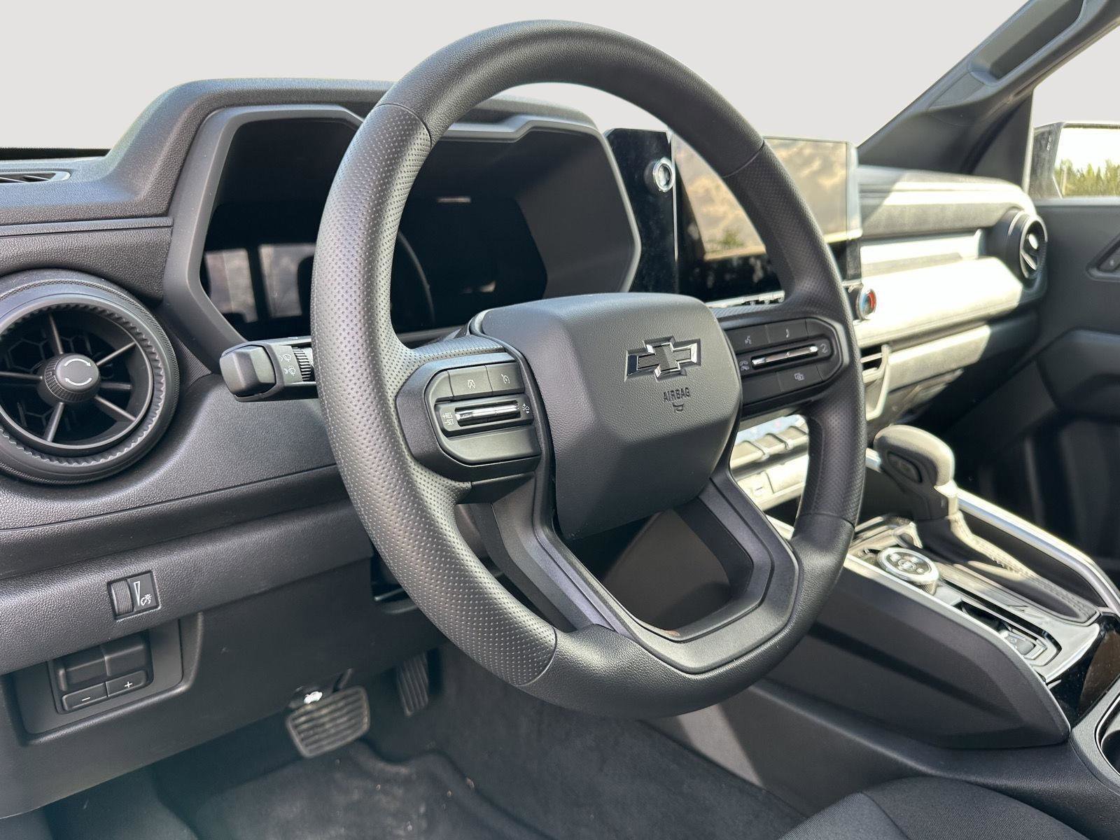 Used 2026 Chevrolet Colorado Trail Boss image 11