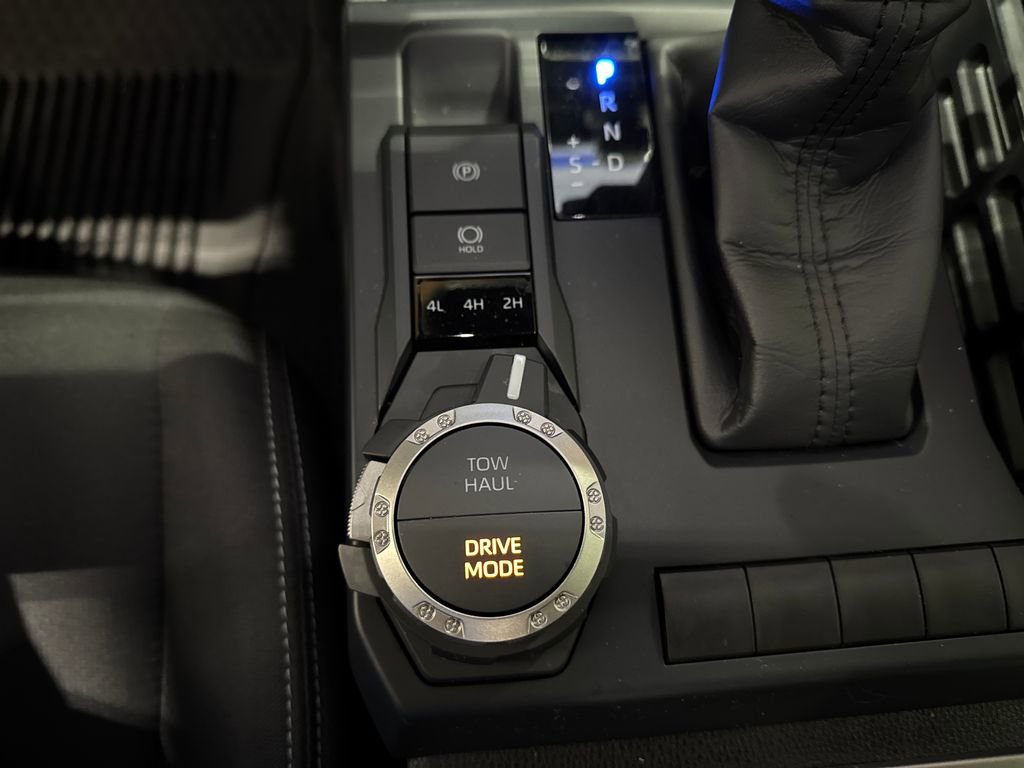 Used 2025 Toyota Tacoma TRD Sport image 13