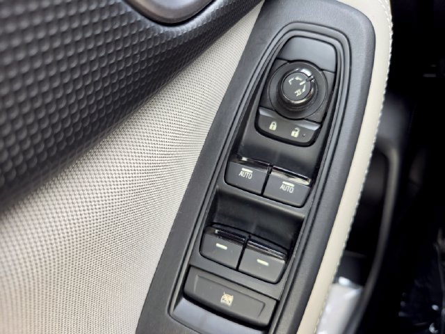 Used 2023 Subaru Forester Premium AWD/4WD image 39