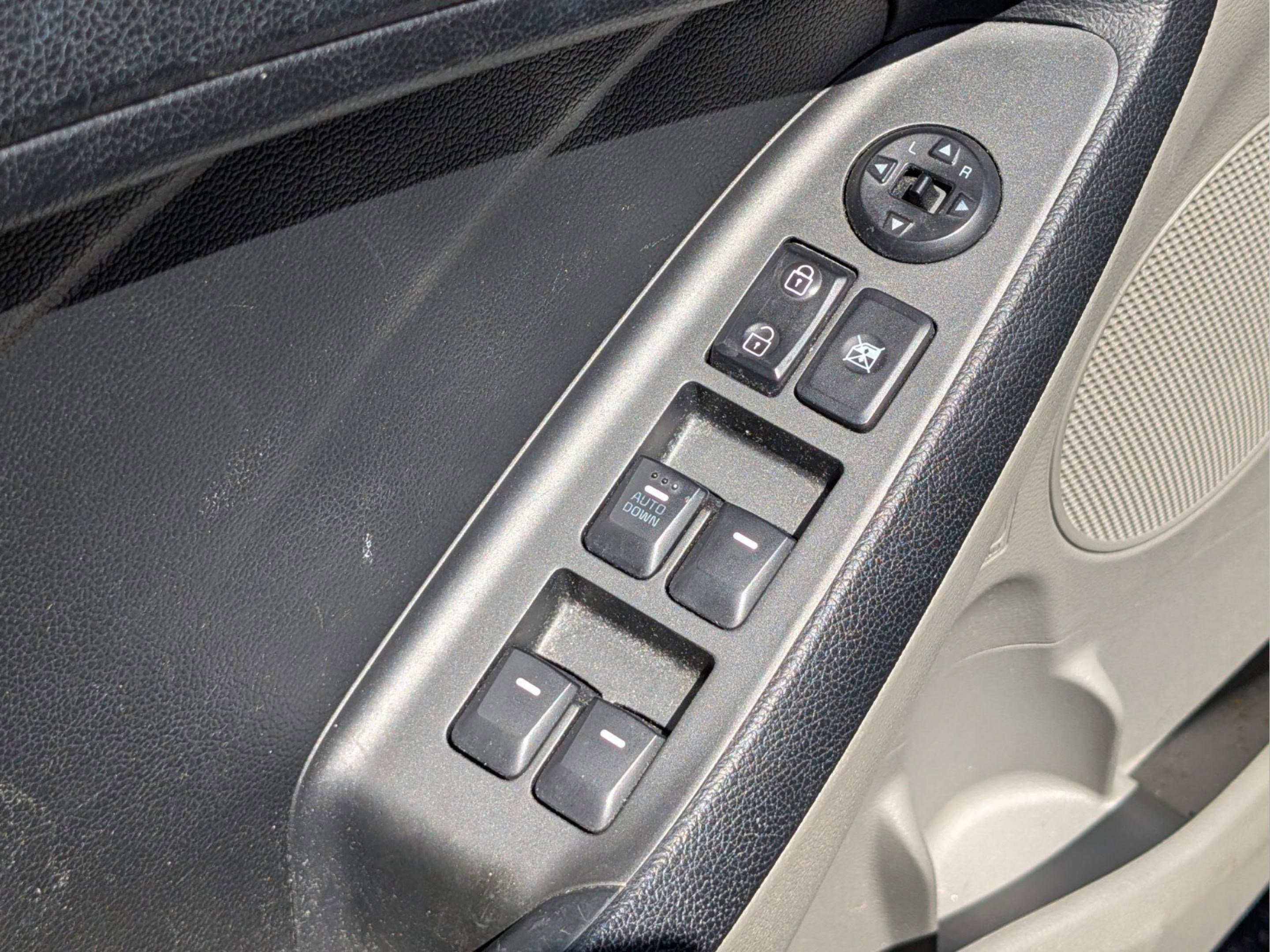 Used 2015 Kia Forte LX FWD image 9