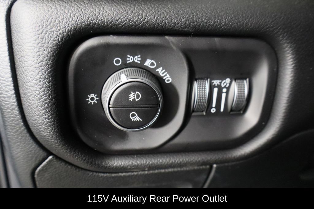 New 2026 RAM 1500 4x4 Crew Cab image 22