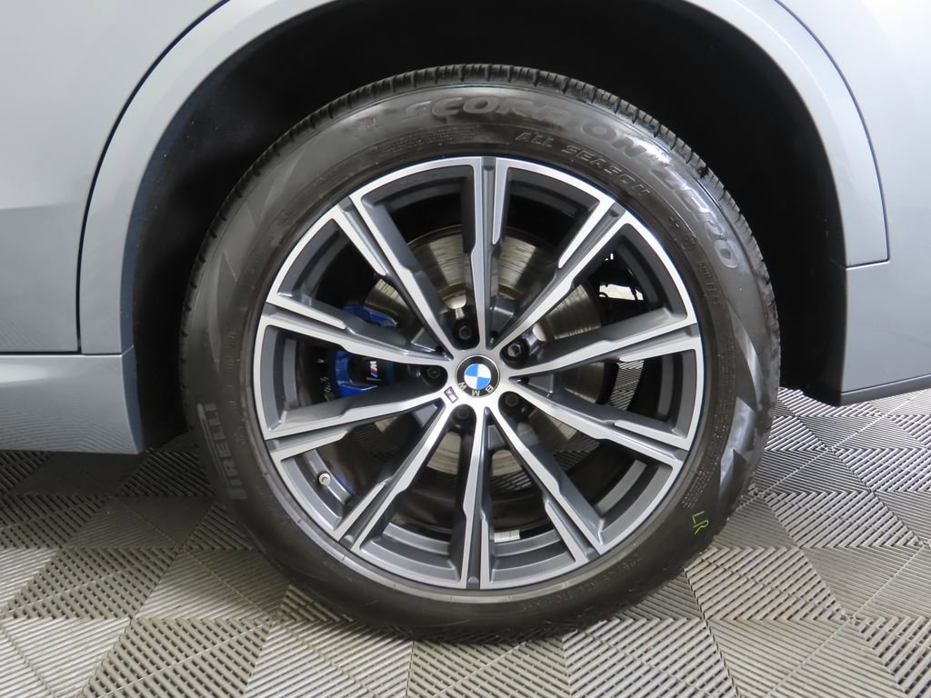 Certified 2024 BMW X5 xDrive40i w/ M Sport Package image 32