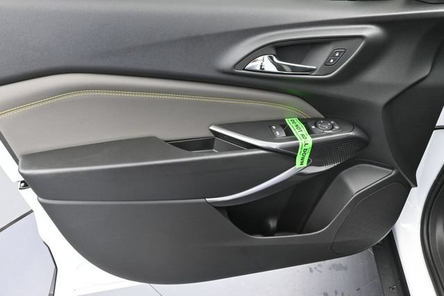 New 2026 Chevrolet Trax ACTIV w/ Sunroof Package FWD image 21