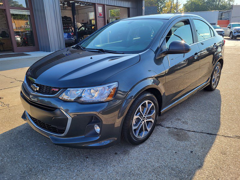 Used 2020 Chevrolet Sonic LT w/ Convenience Package image 1