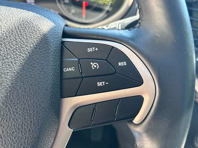 Used 2018 Jeep Cherokee Limited w/ High Altitude Package AWD/4WD image 29