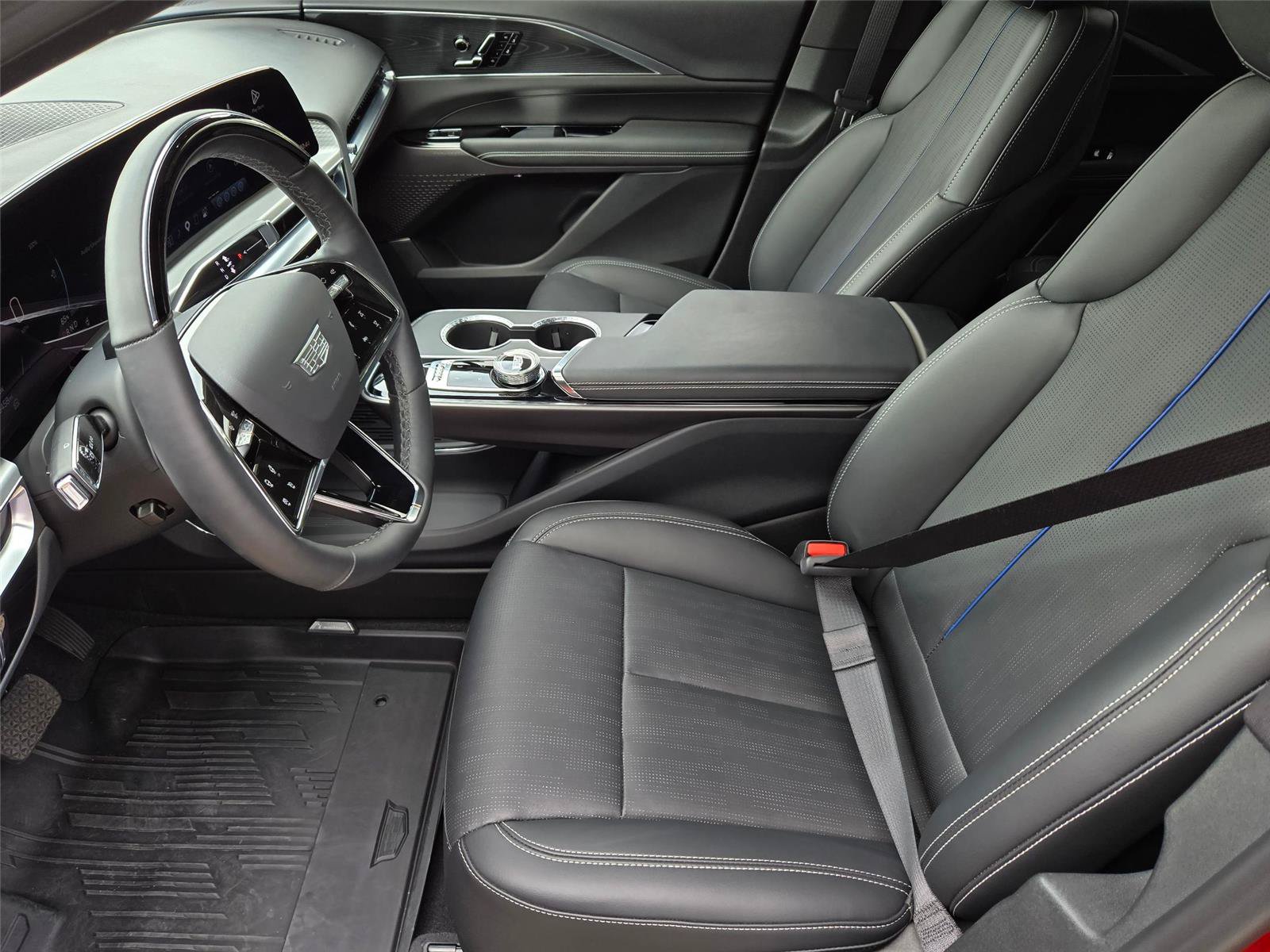New 2026 Cadillac Lyriq Luxury w/ LPO, Floor Liner Package AWD/4WD image 11