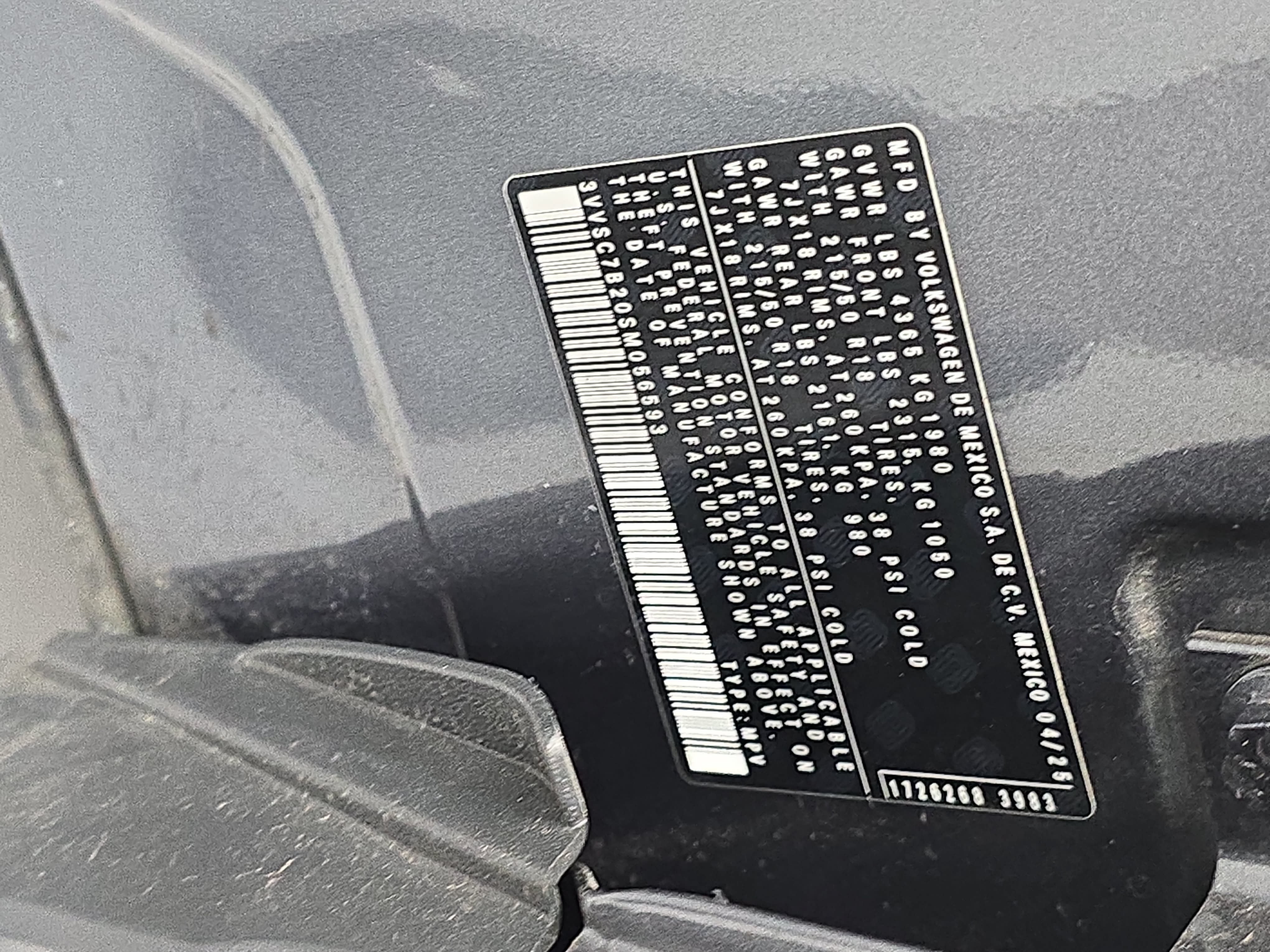 Certified 2025 Volkswagen Taos SE FWD image 34