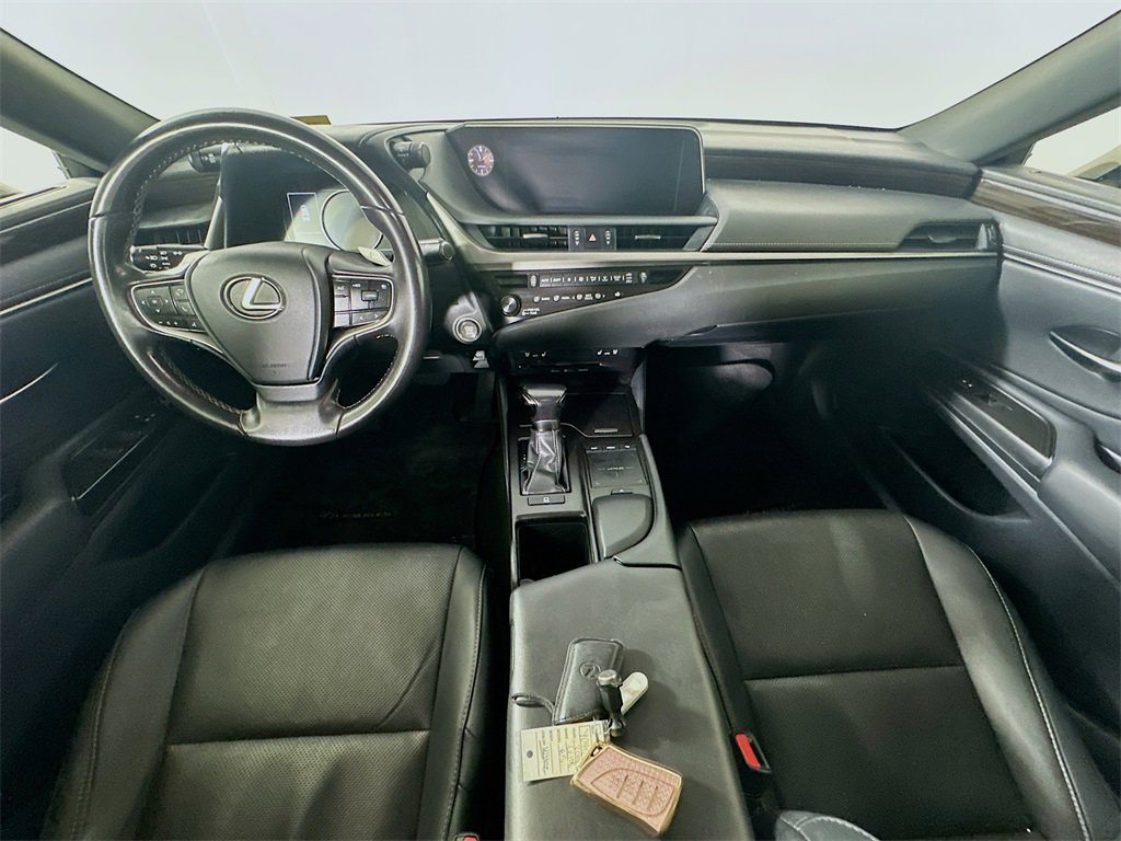 Used 2019 Lexus ES 350 w/ Premium Package image 10