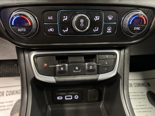 Used 2024 GMC Terrain SLE w/ Driver Convenience Package image 41