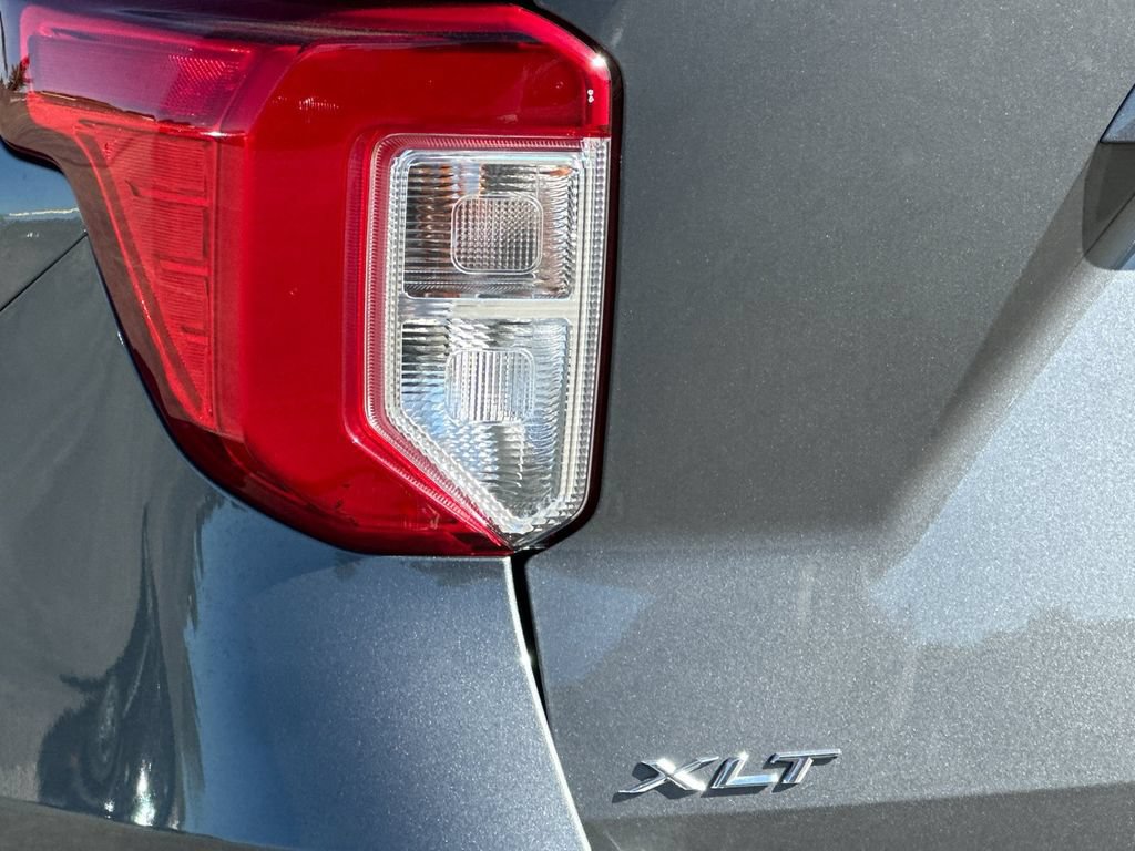 Certified 2023 Ford Explorer XLT w/ Equipment Group 202A RWD image 27