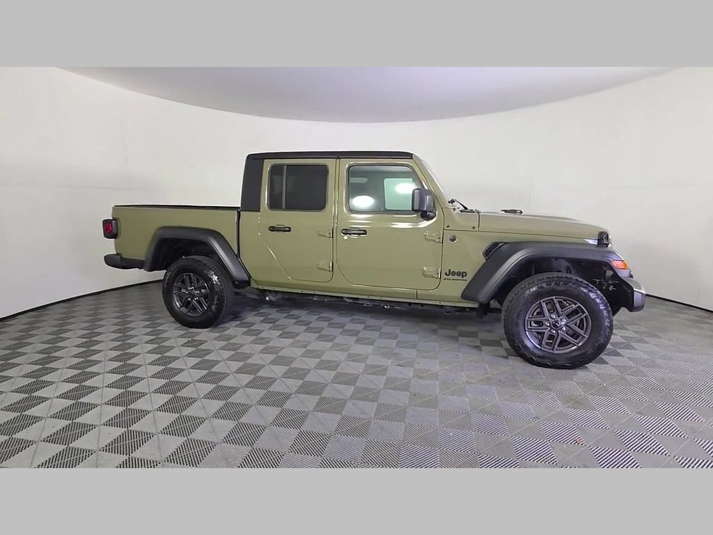 Used 2026 Jeep Gladiator Sport AWD/4WD image 34