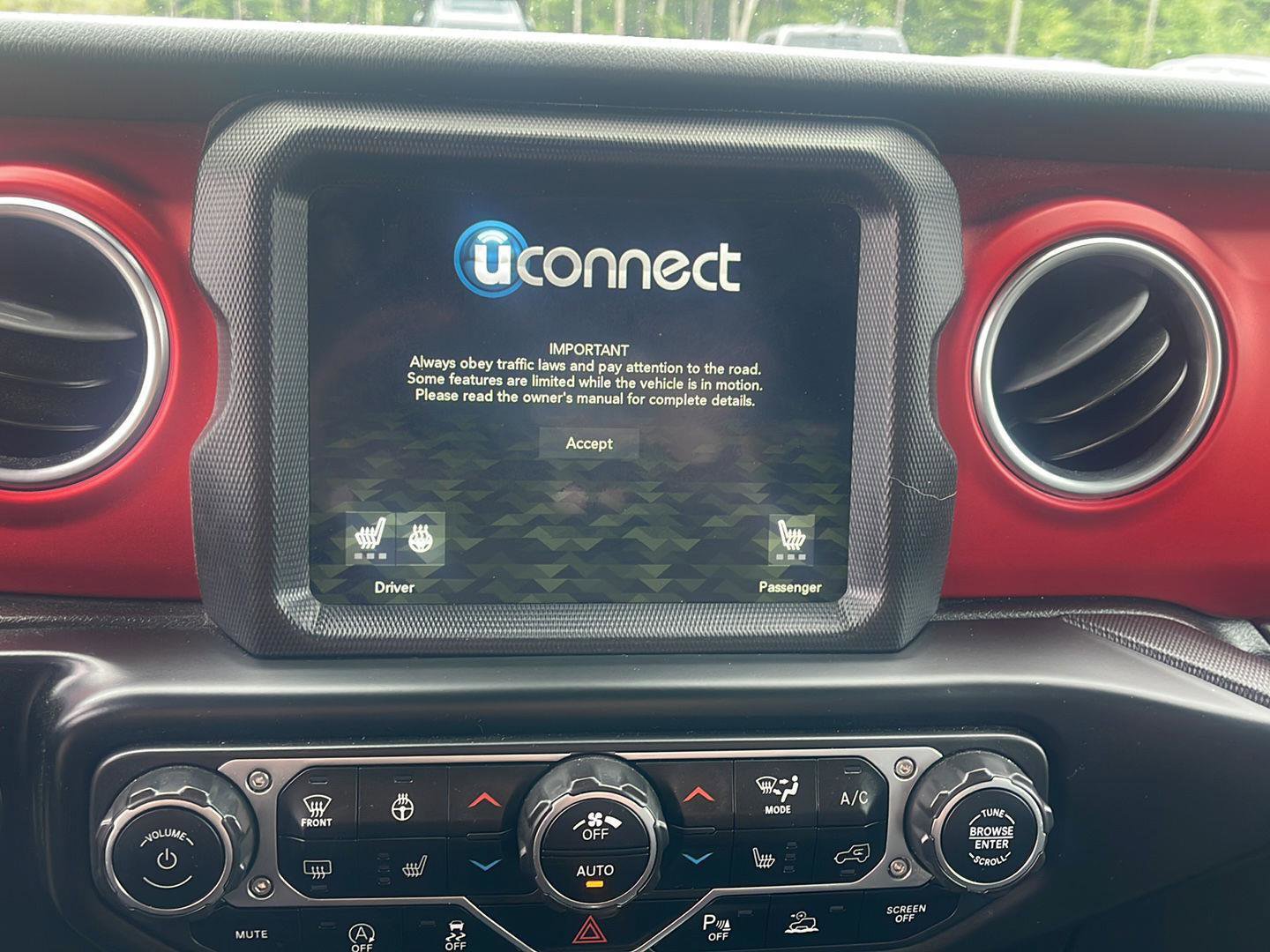 Used 2020 Jeep Gladiator Rubicon AWD/4WD image 18